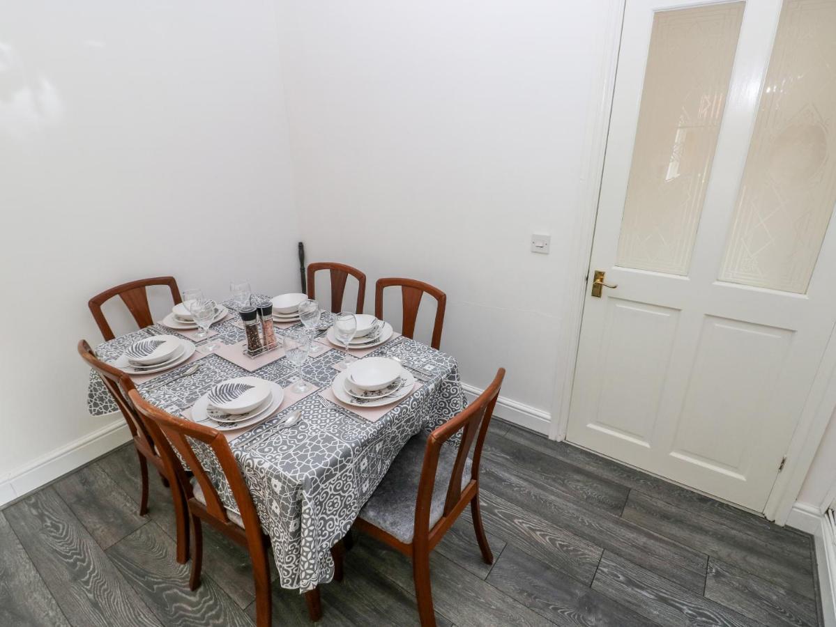 23 Charles Thomas Avenue Villa Pembroke Dock Luaran gambar
