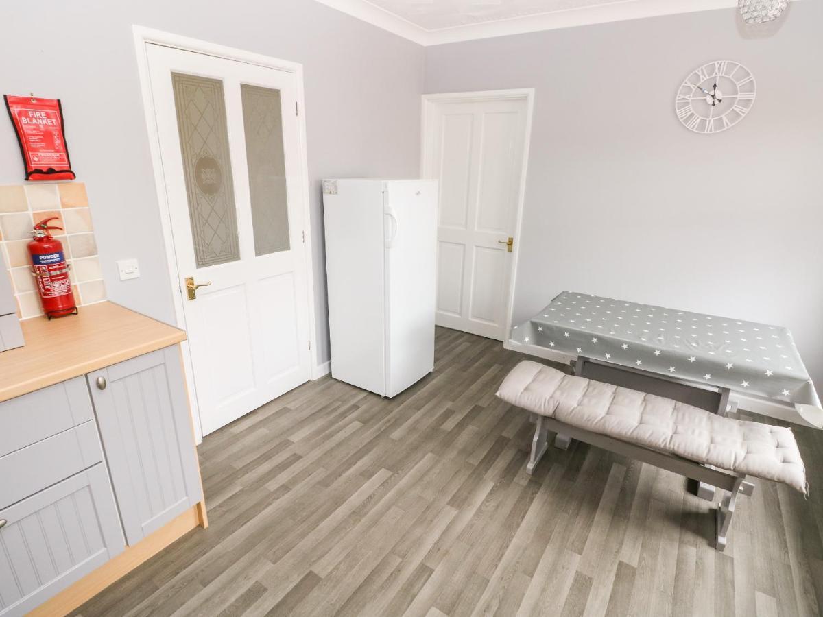 23 Charles Thomas Avenue Villa Pembroke Dock Luaran gambar